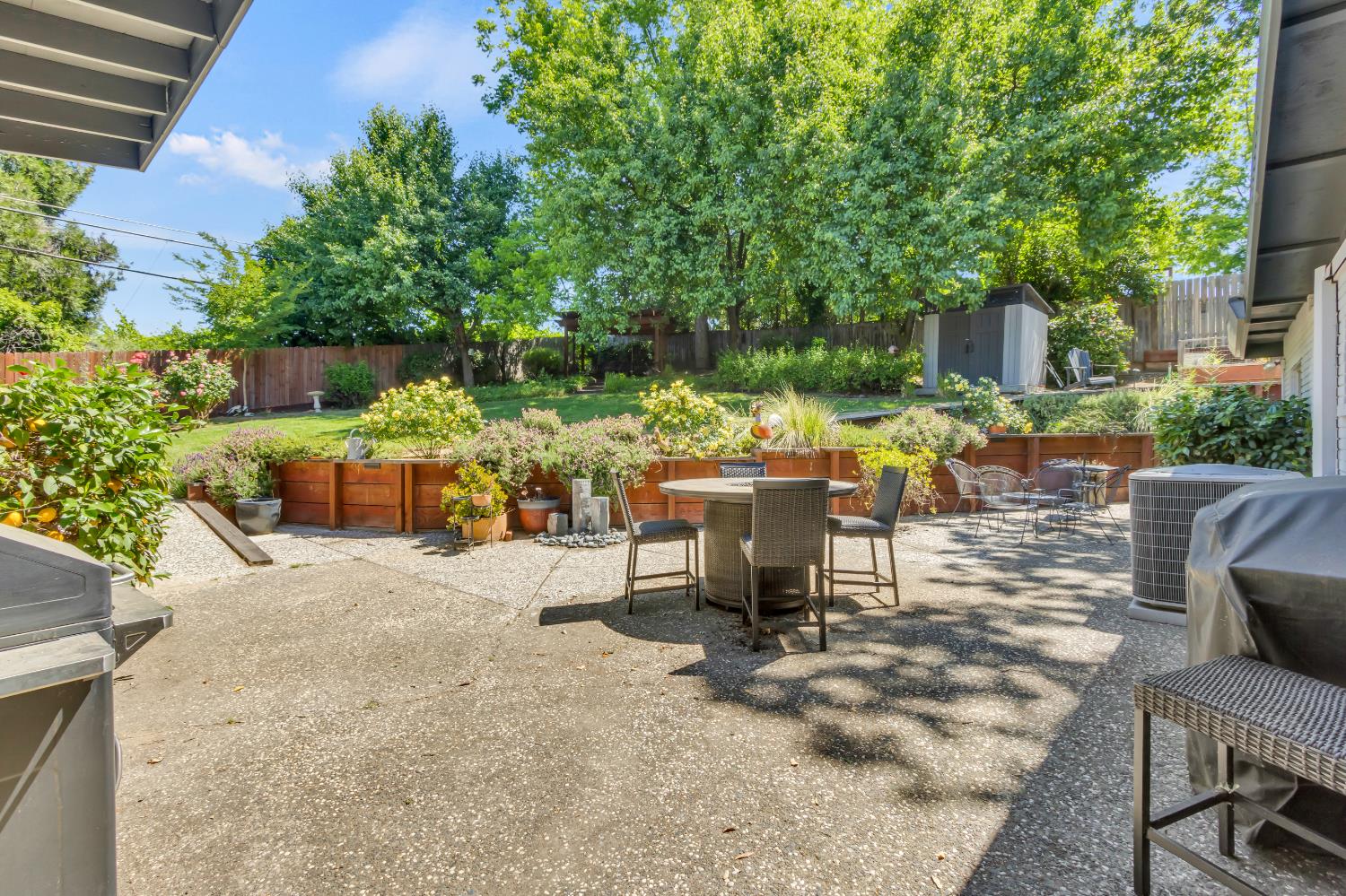8169 Woodleaf Drive