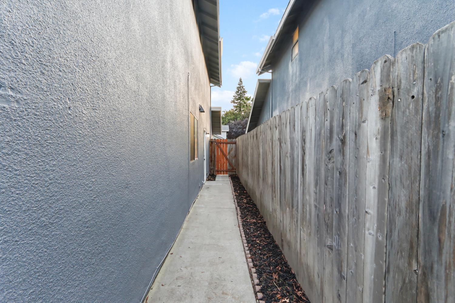 3532 Del Sol Way