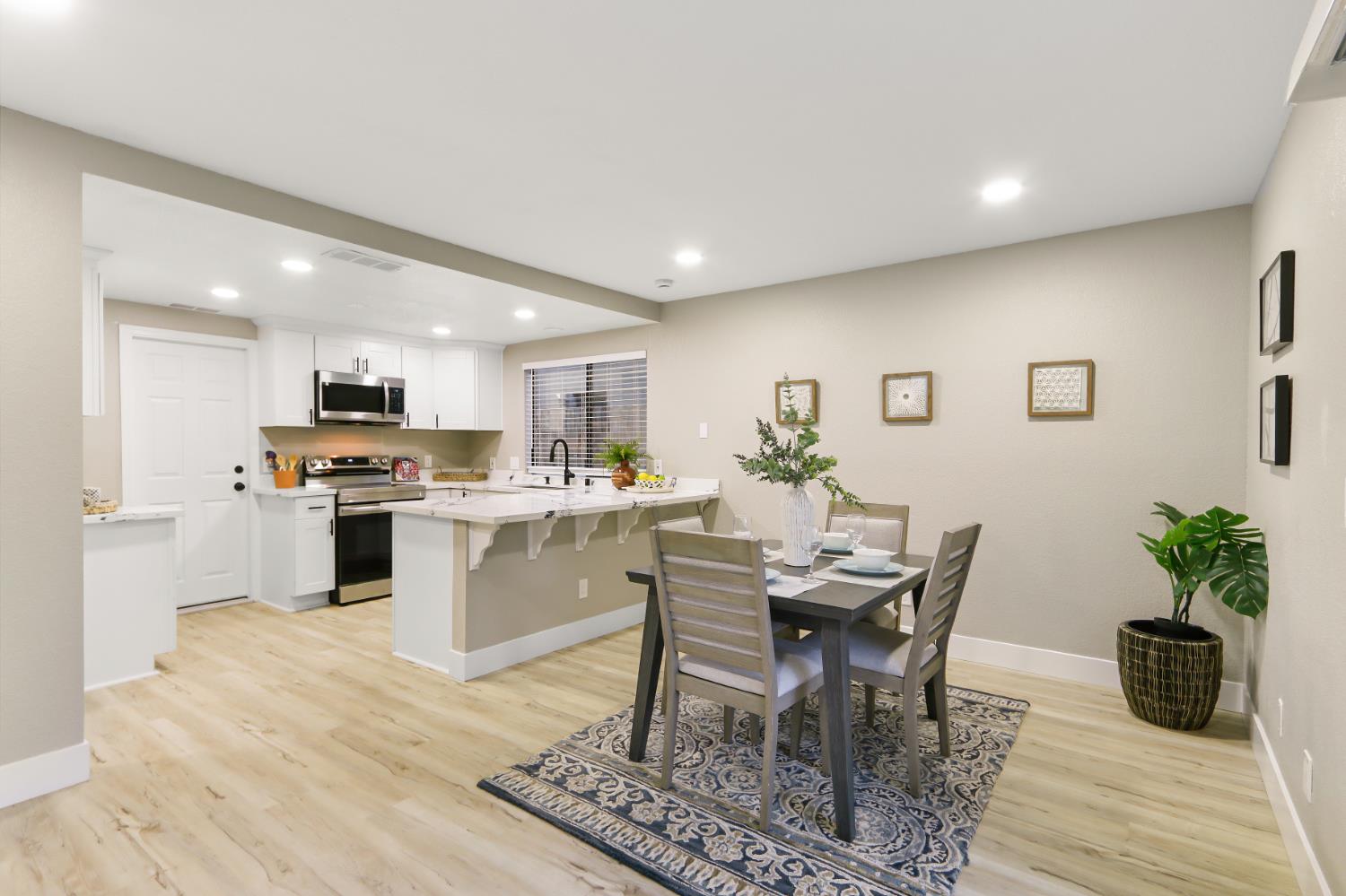 3532 Del Sol Way