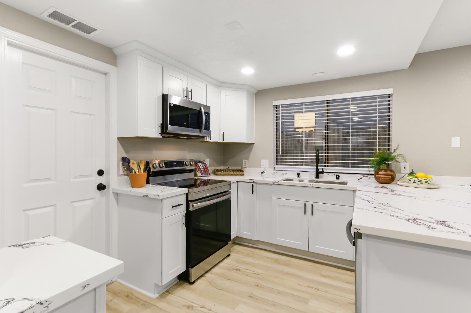 3532 Del Sol Way