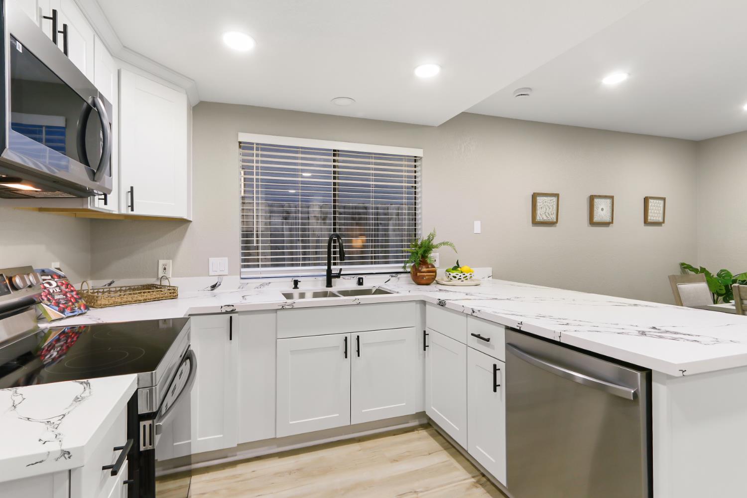 3532 Del Sol Way