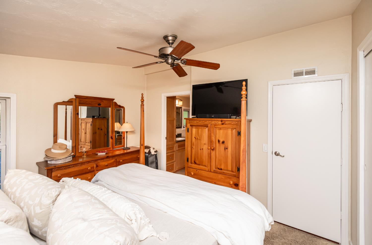 4221 Flapjack Court
