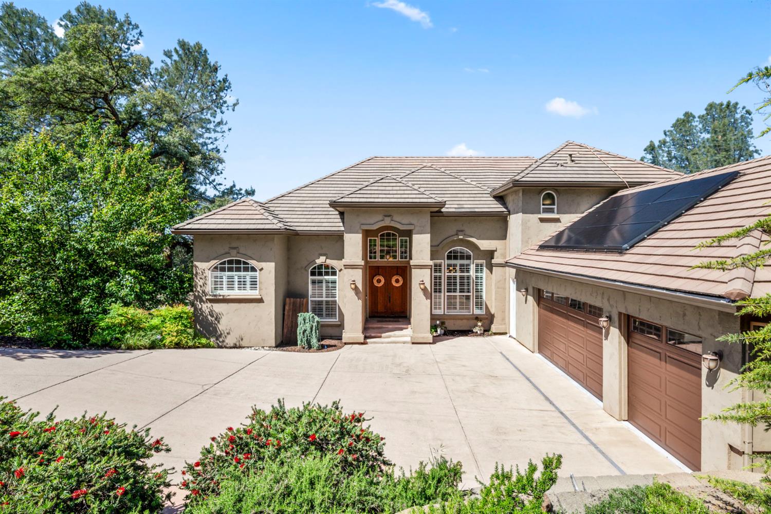 6439 Caddie Court