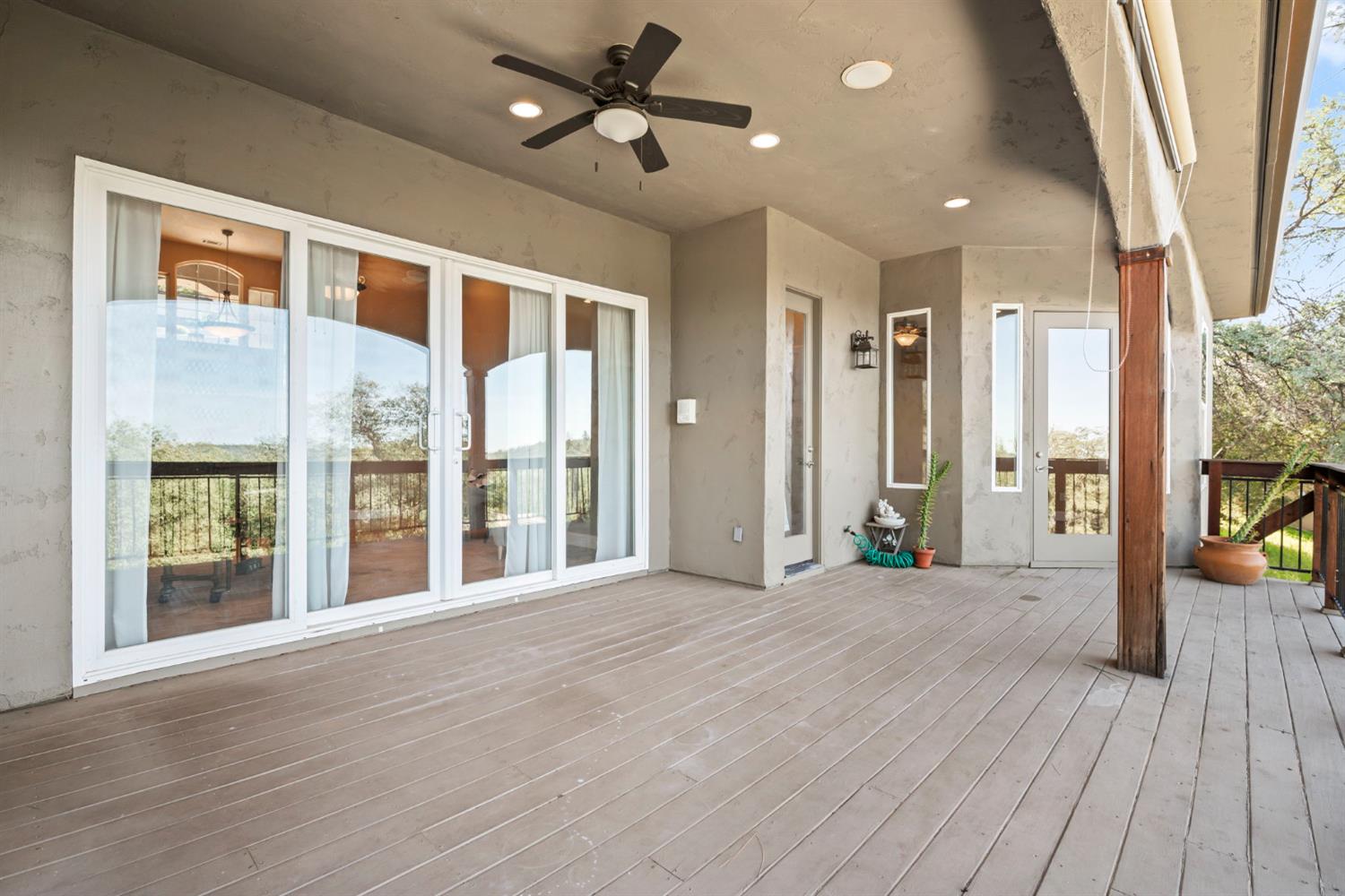 6439 Caddie Court