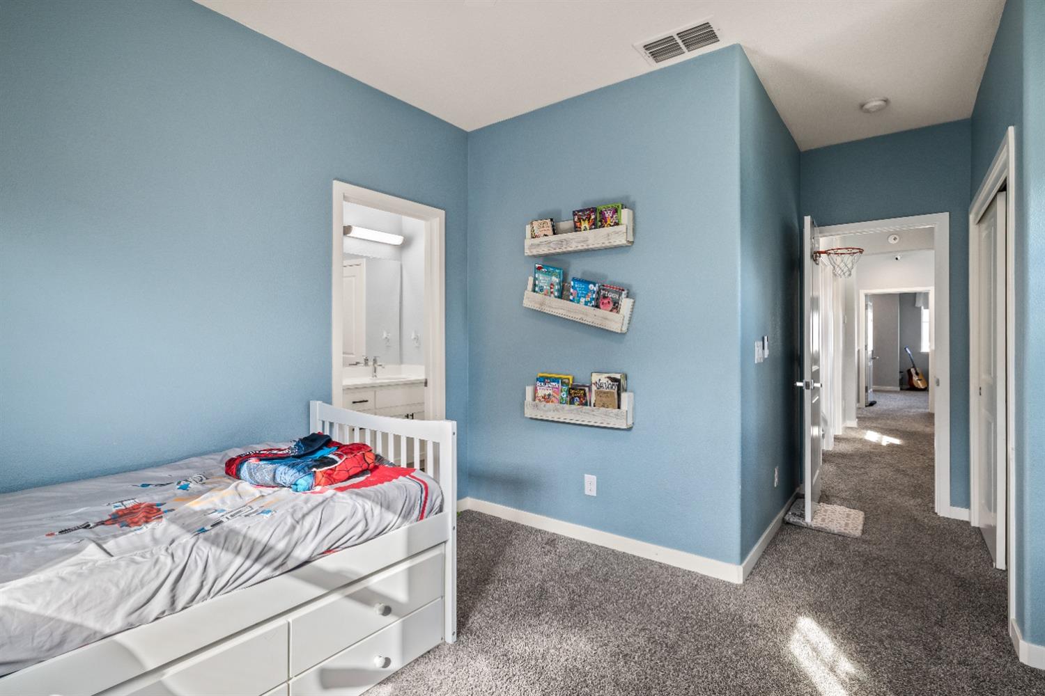2327 Aerostar Way