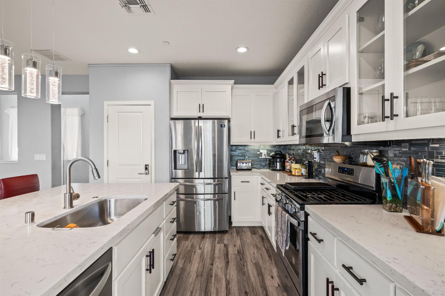 2327 Aerostar Way