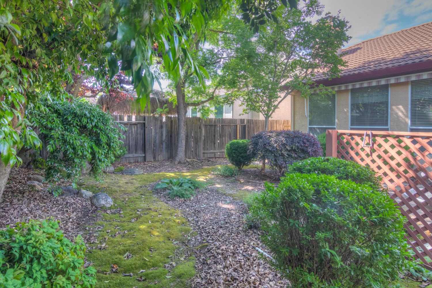 1657 Aylesbury Way