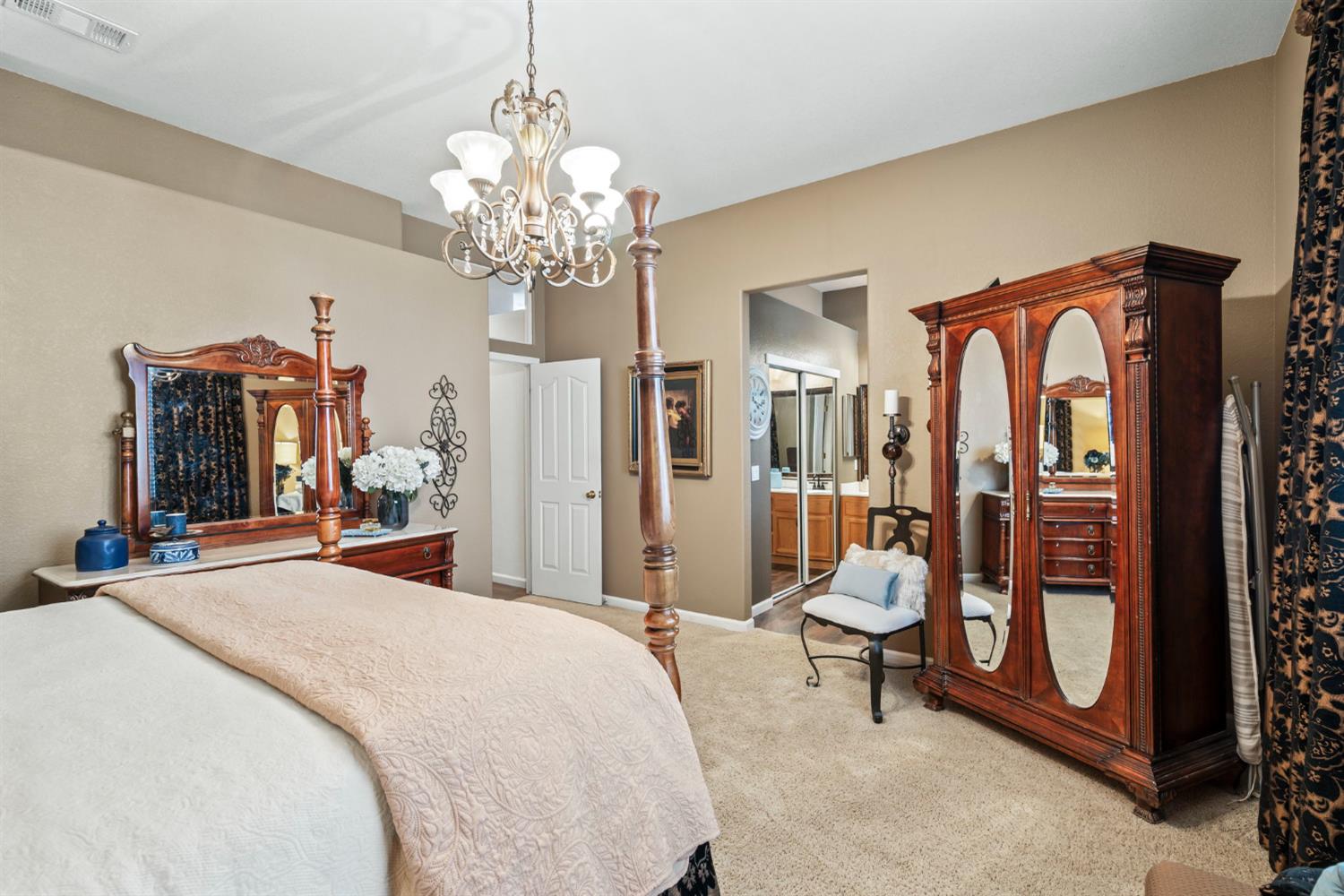 1792 Grouse Run Circle