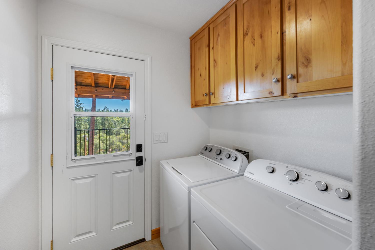 1715 Karen Way