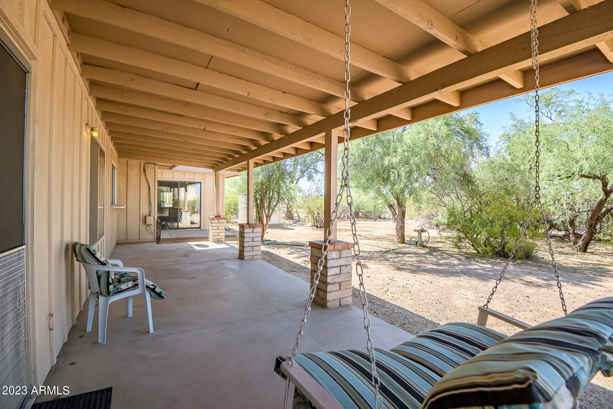1520 E SANDRA Terrace