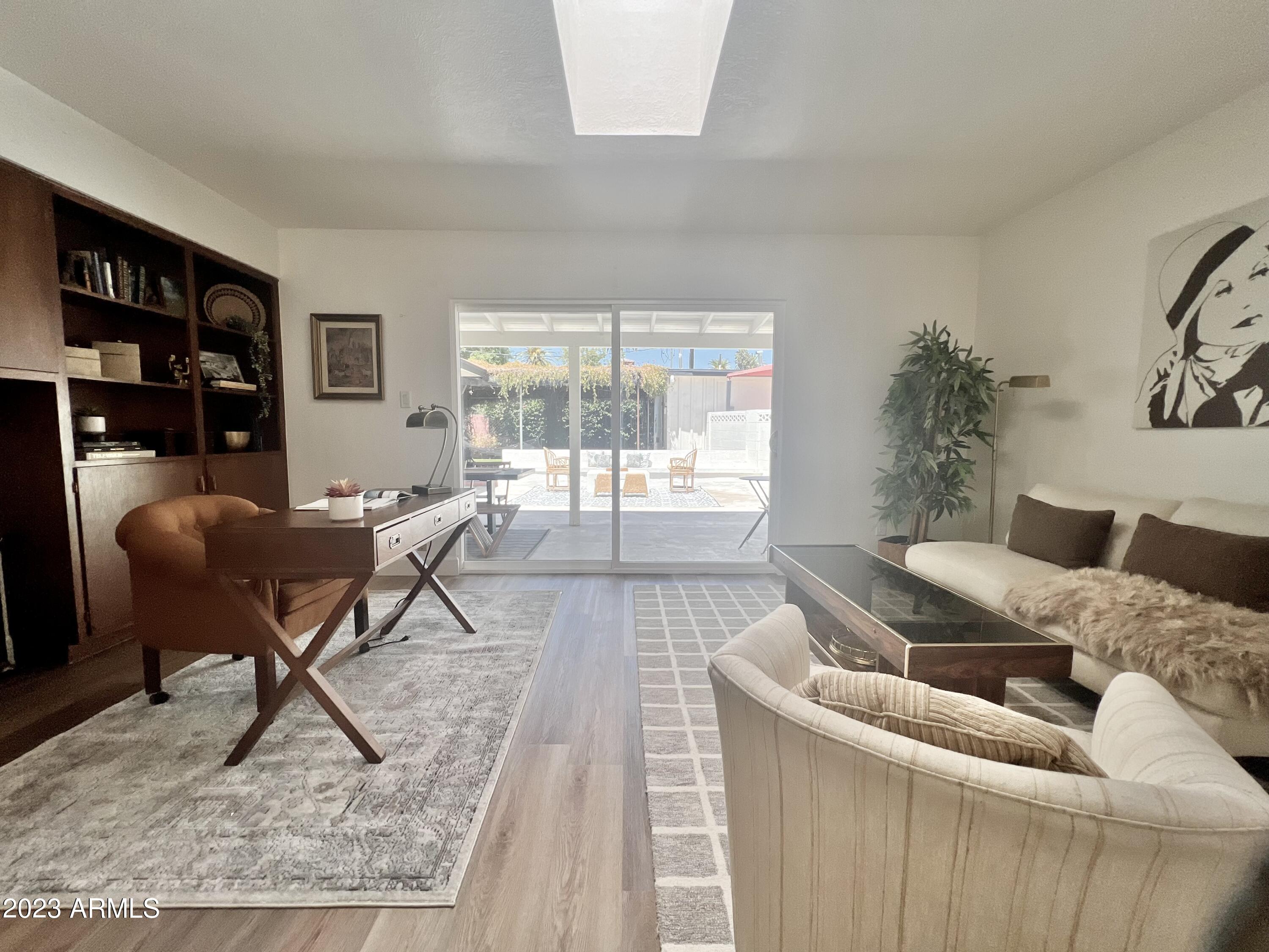706 W CAMBRIDGE Avenue