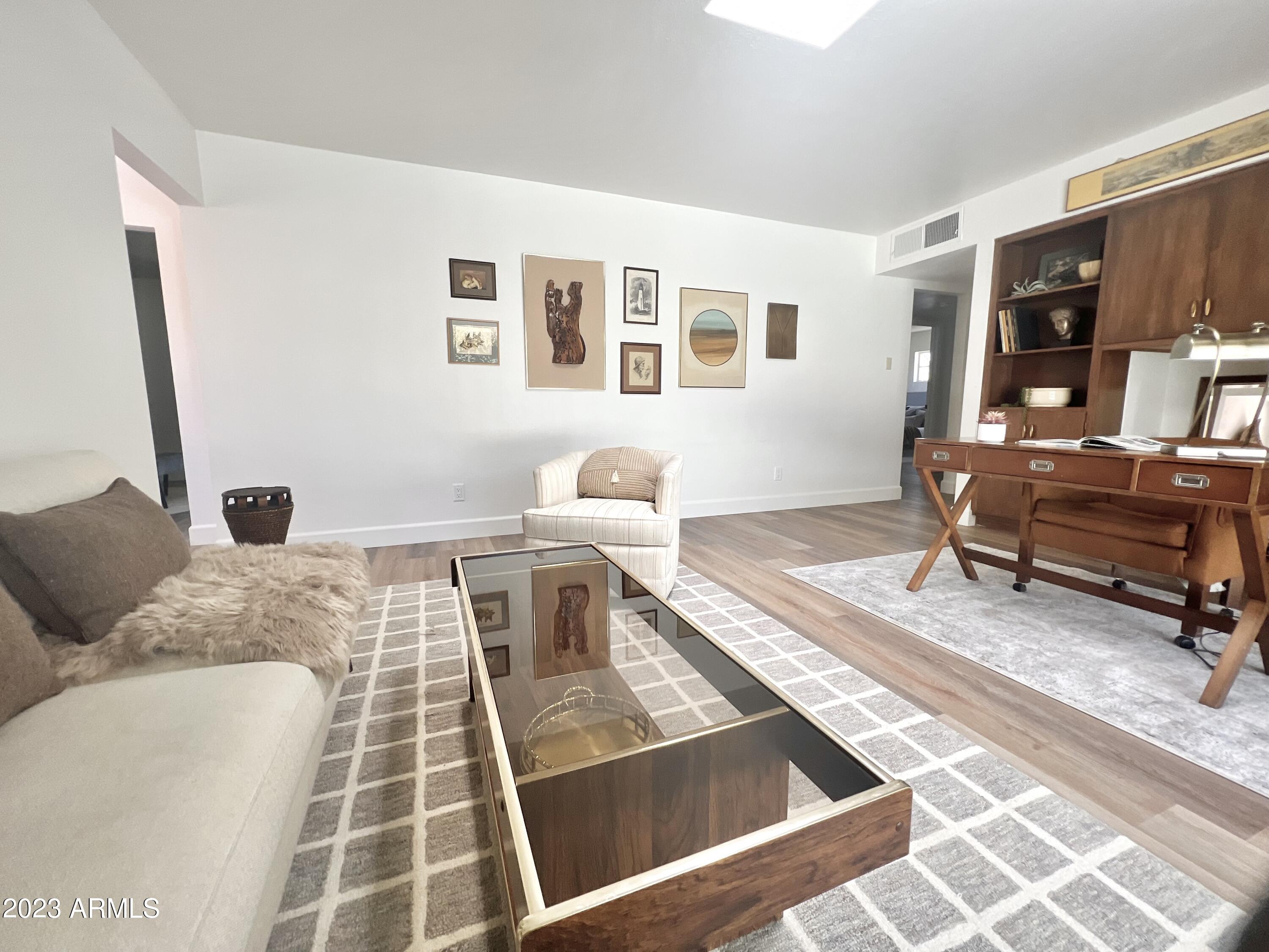 706 W CAMBRIDGE Avenue