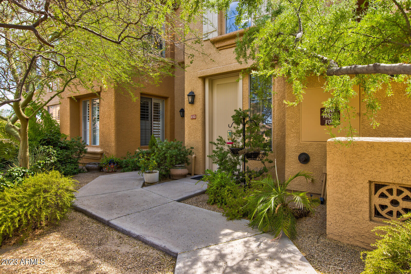 10655 N 9TH Street Unit: 233