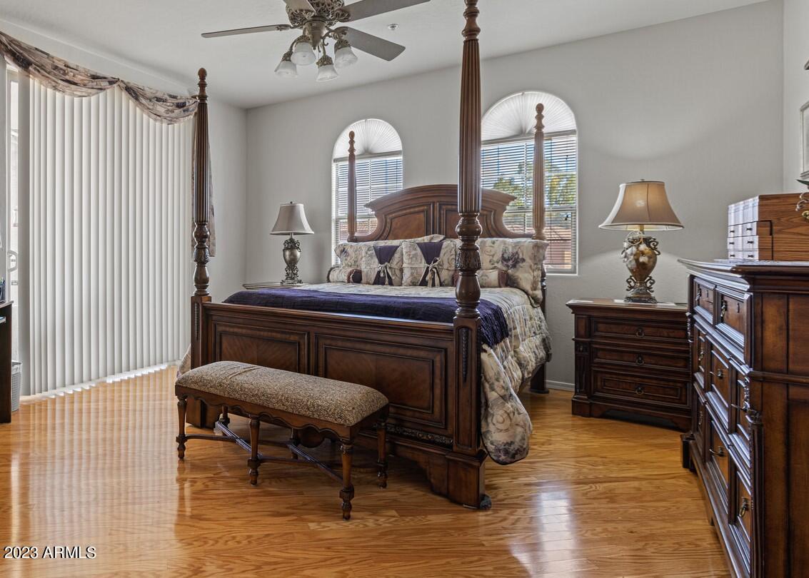 10655 N 9TH Street Unit: 233