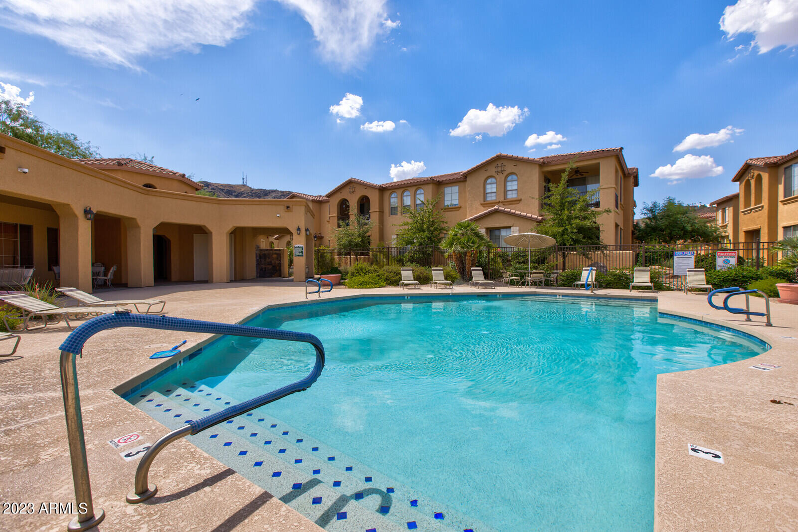10655 N 9TH Street Unit: 233