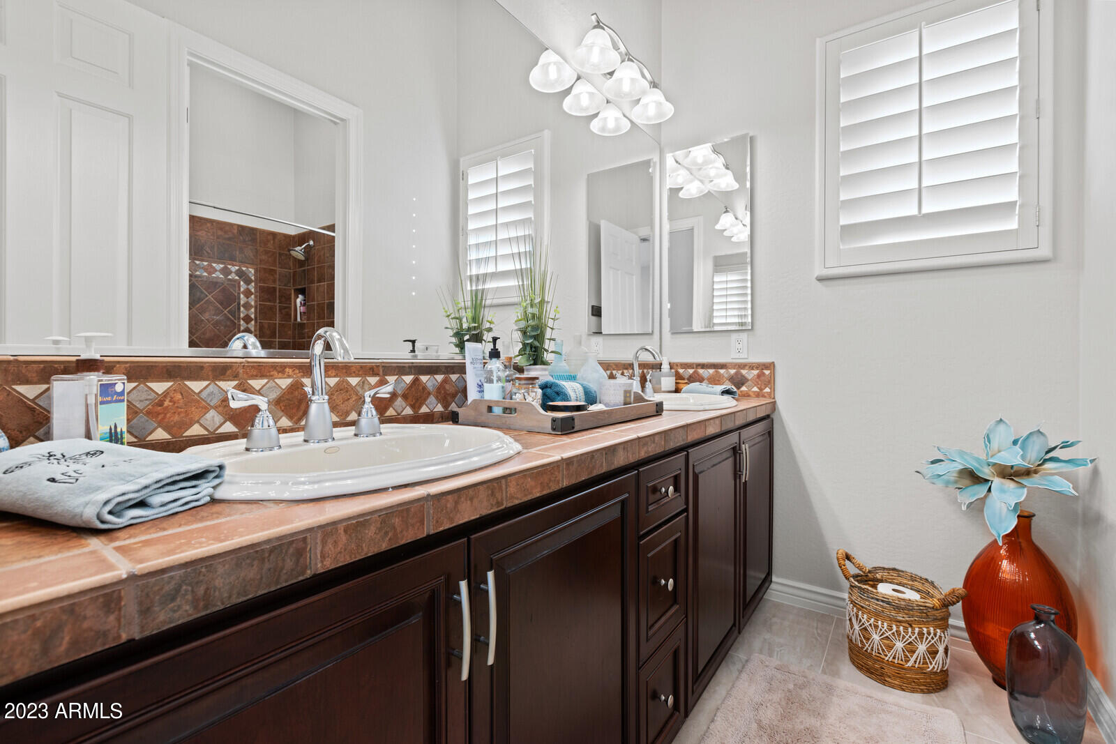 1536 W SILVER PINE Drive