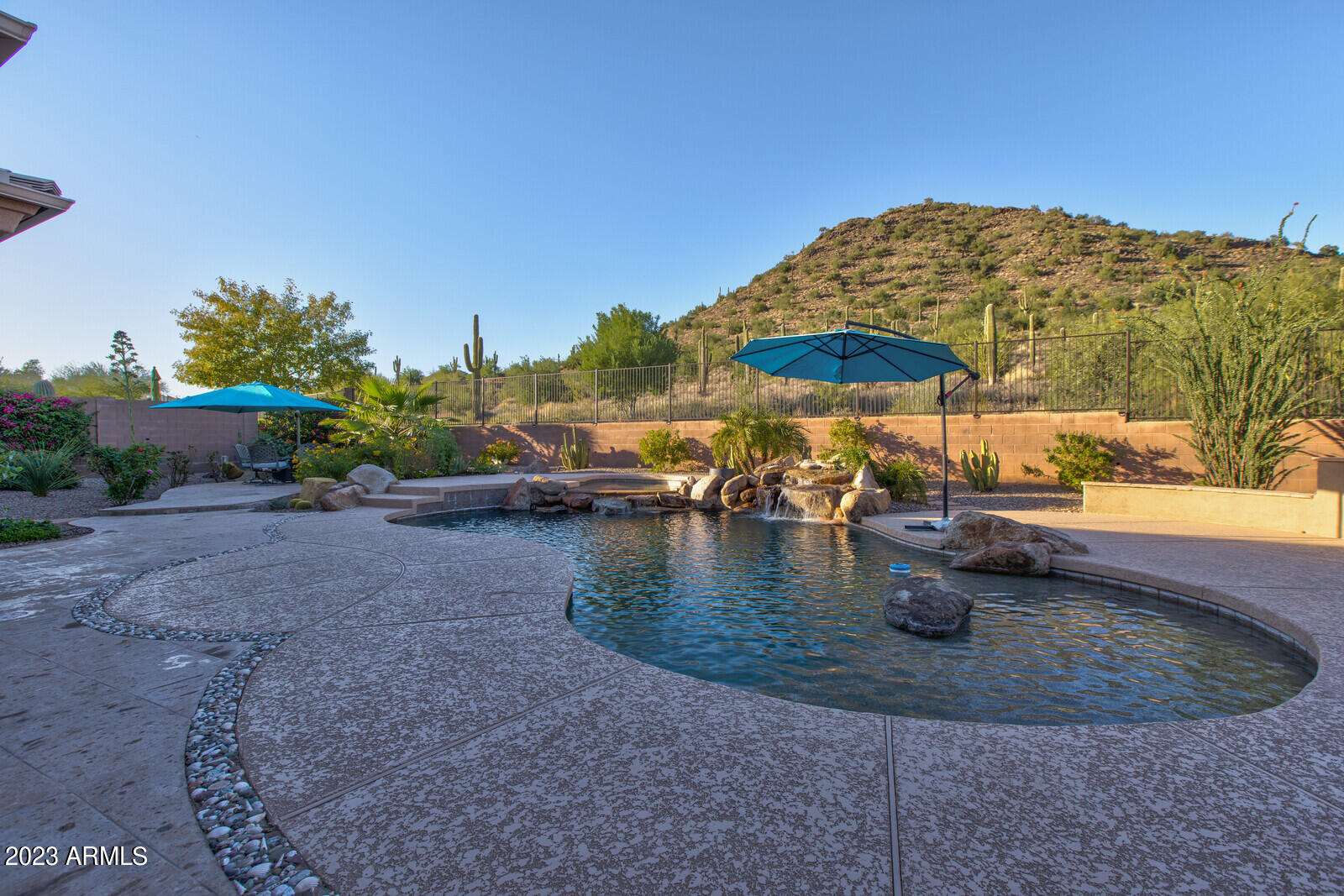 1536 W SILVER PINE Drive