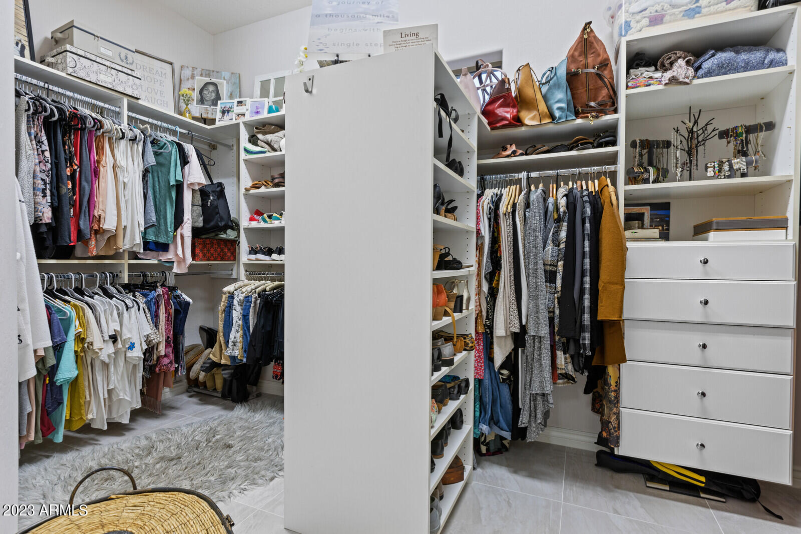 1536 W SILVER PINE Drive