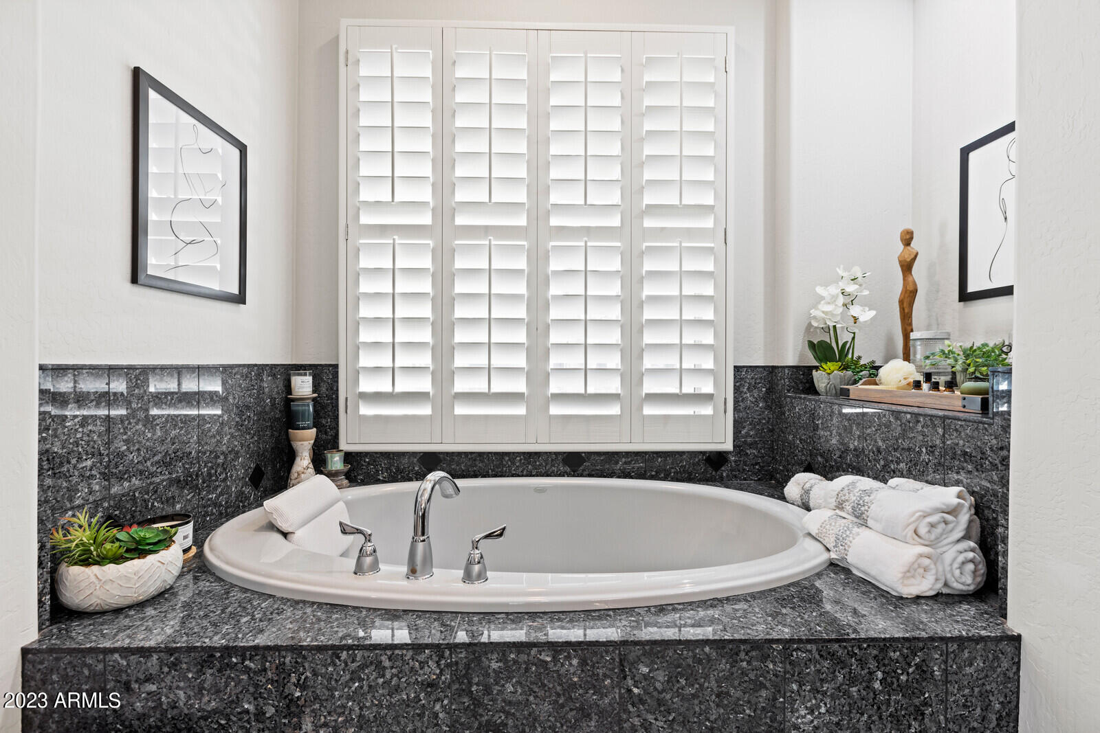 1536 W SILVER PINE Drive