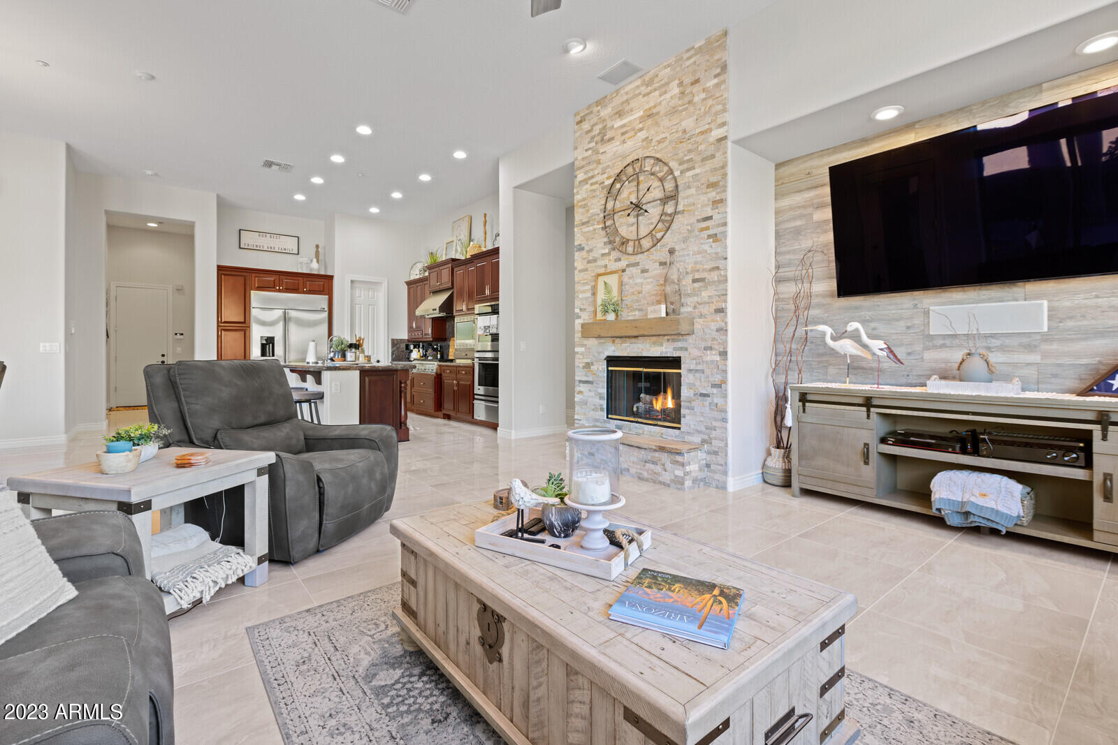 1536 W SILVER PINE Drive