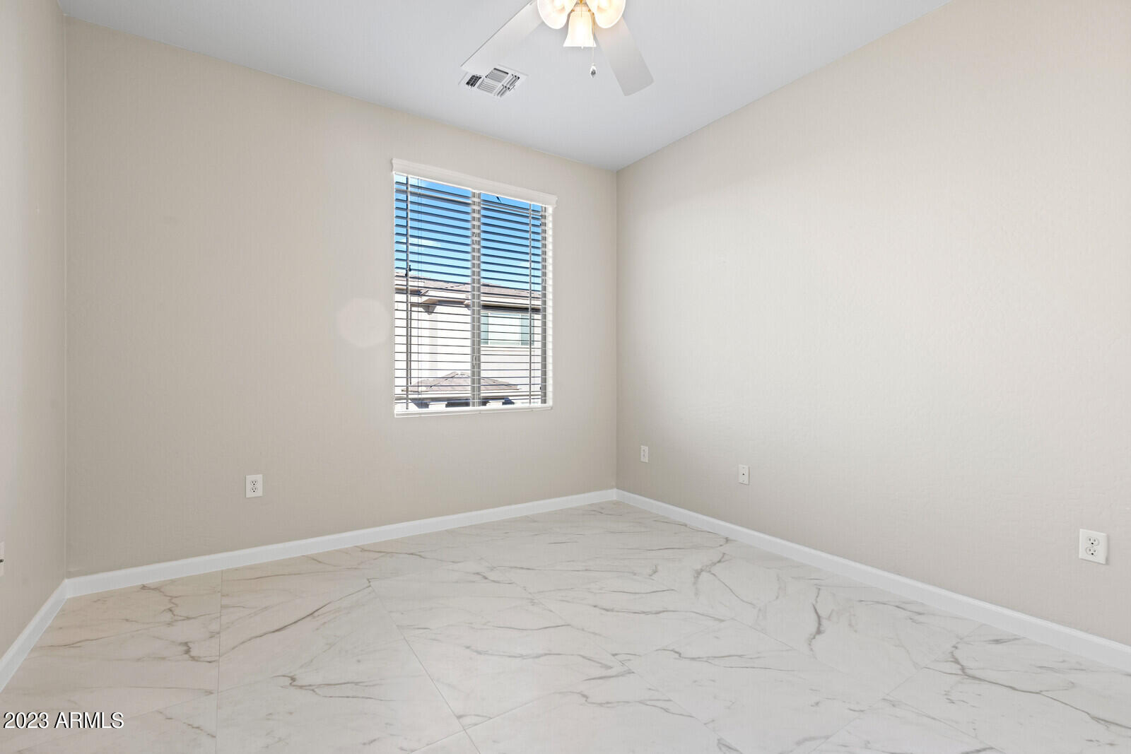 42424 N GAVILAN PEAK Parkway Unit: 23104