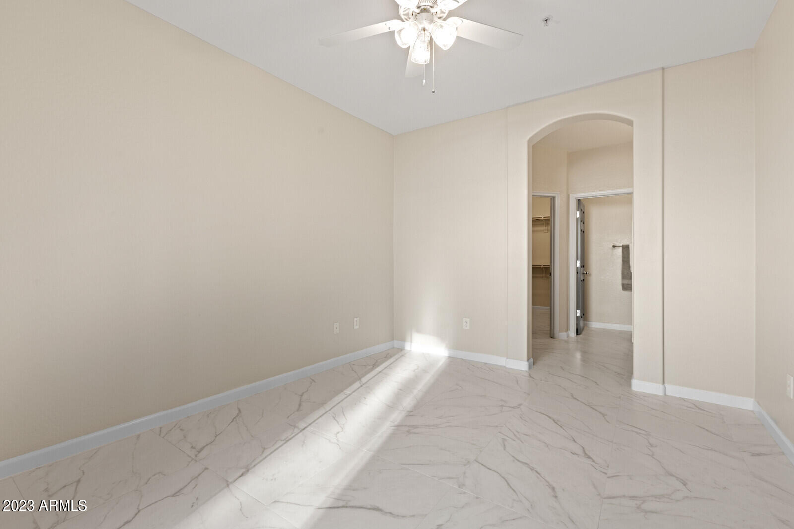 42424 N GAVILAN PEAK Parkway Unit: 23104