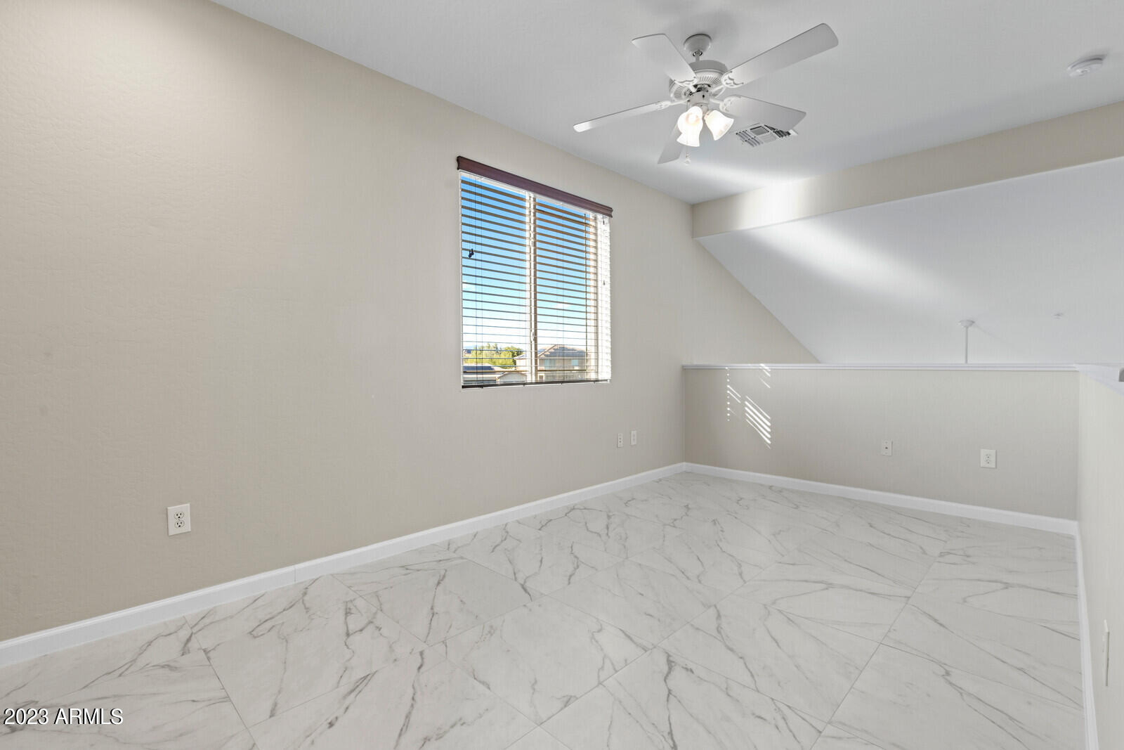 42424 N GAVILAN PEAK Parkway Unit: 23104