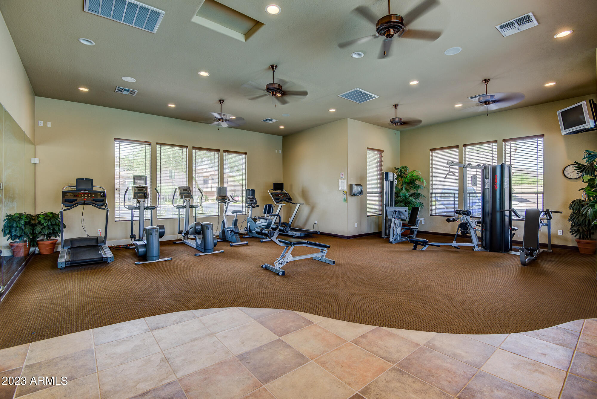 42424 N GAVILAN PEAK Parkway Unit: 23104