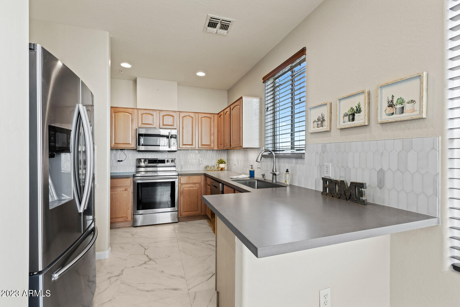 42424 N GAVILAN PEAK Parkway Unit: 23104