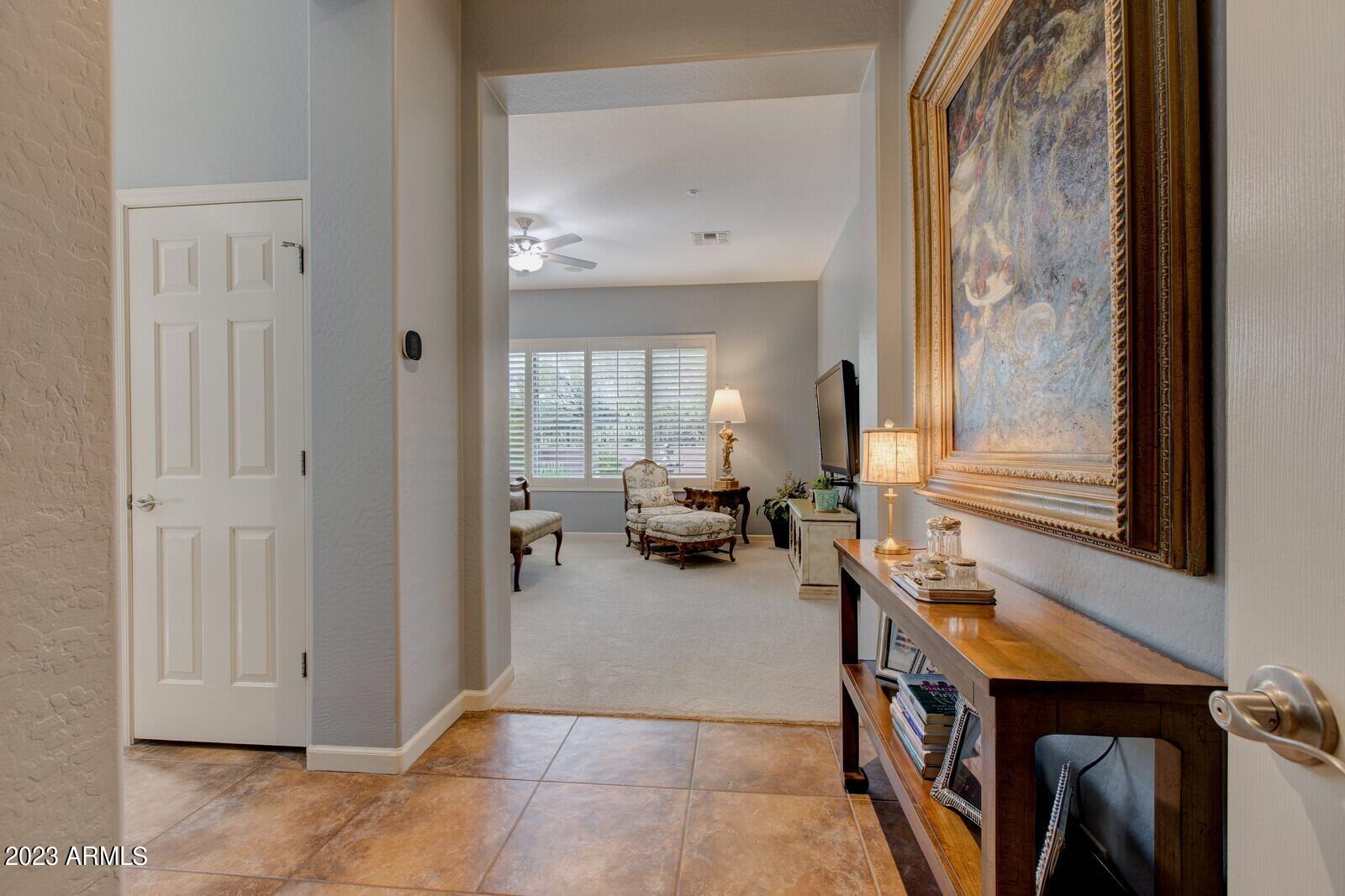 1842 W WEBSTER Court