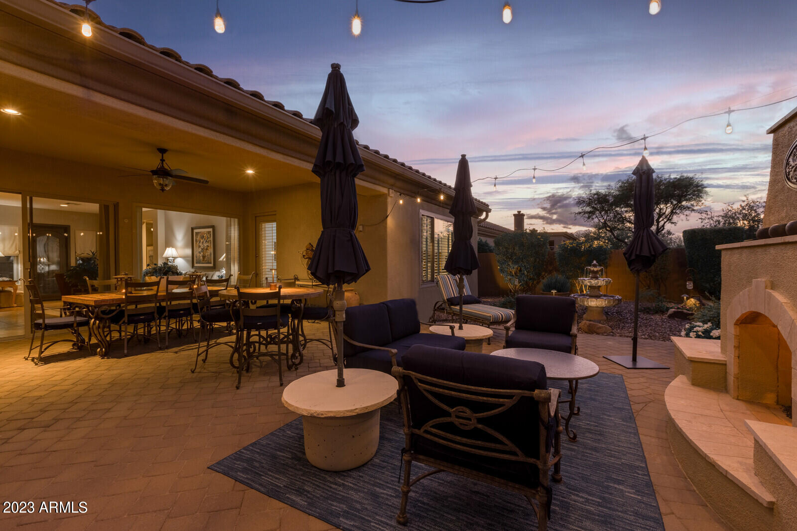 1842 W WEBSTER Court