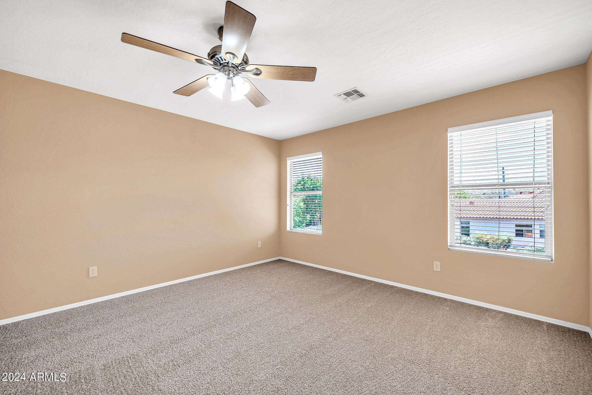 3426 W DESERT VISTA Trail