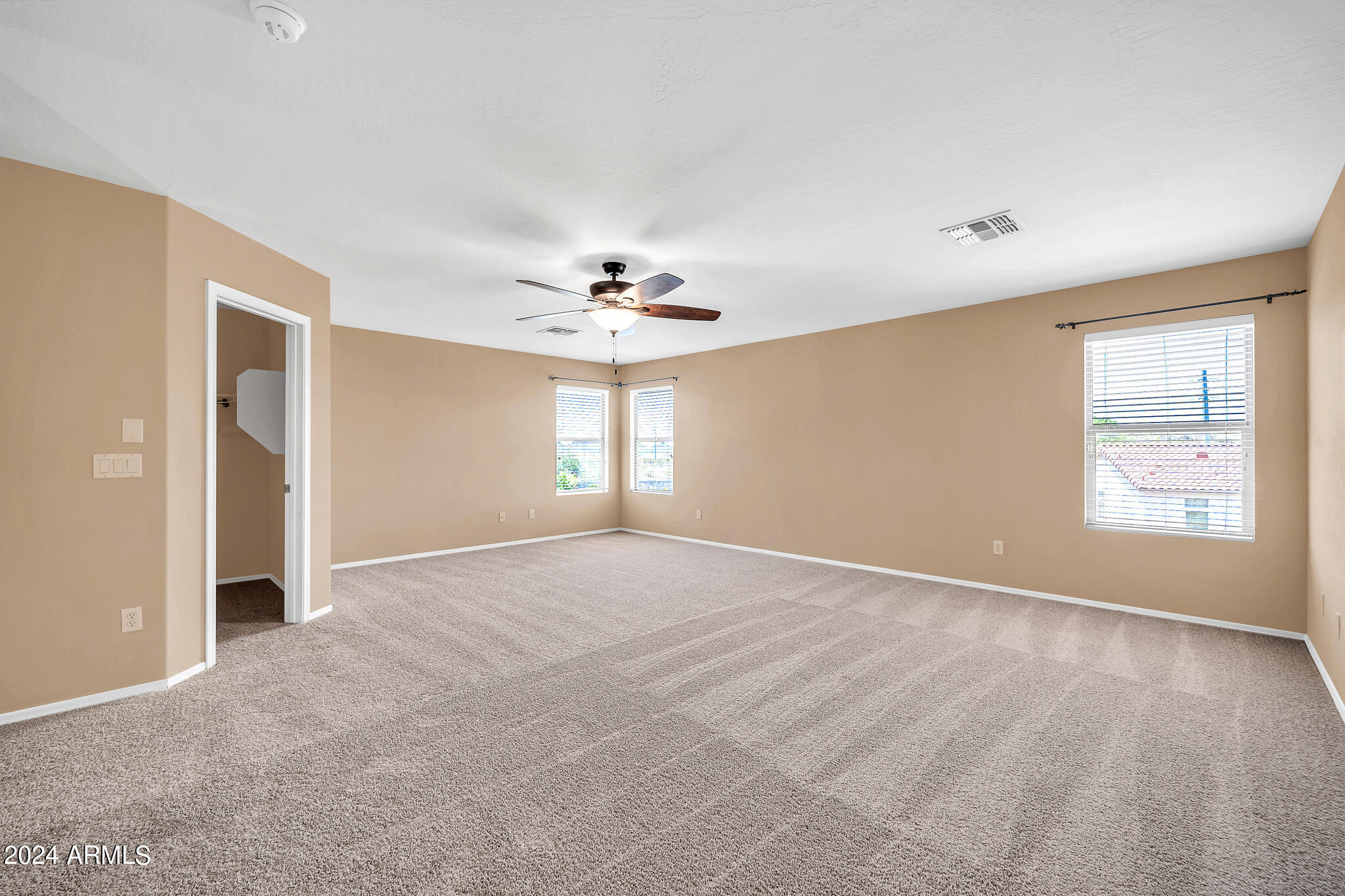 3426 W DESERT VISTA Trail