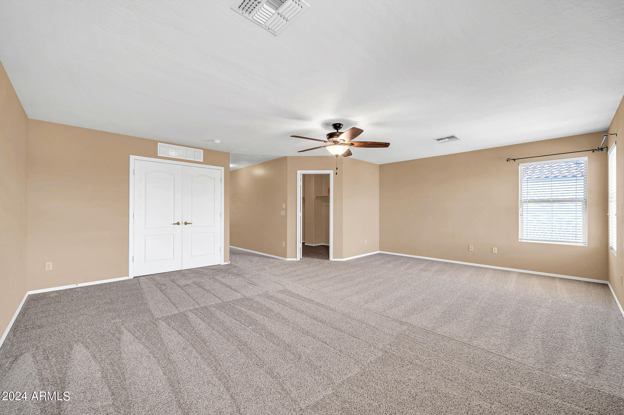 3426 W DESERT VISTA Trail