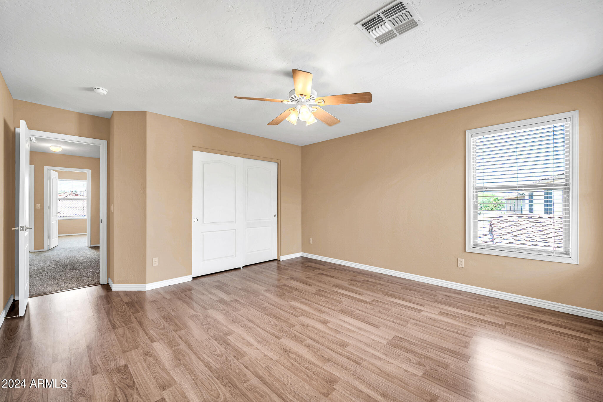 3426 W DESERT VISTA Trail