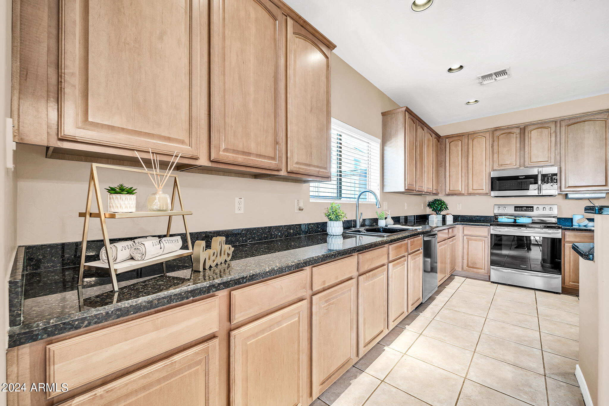 3426 W DESERT VISTA Trail