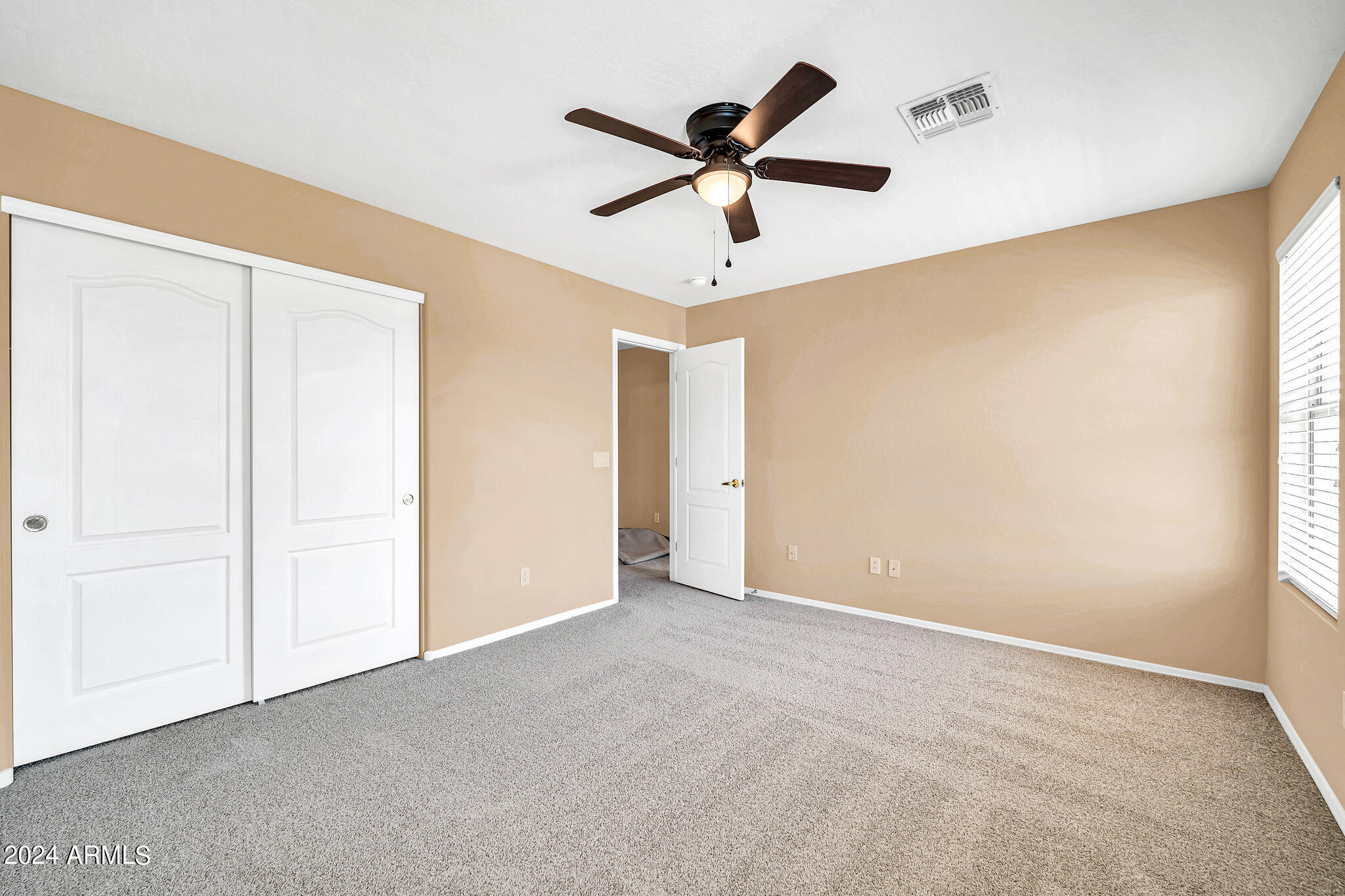 3426 W DESERT VISTA Trail