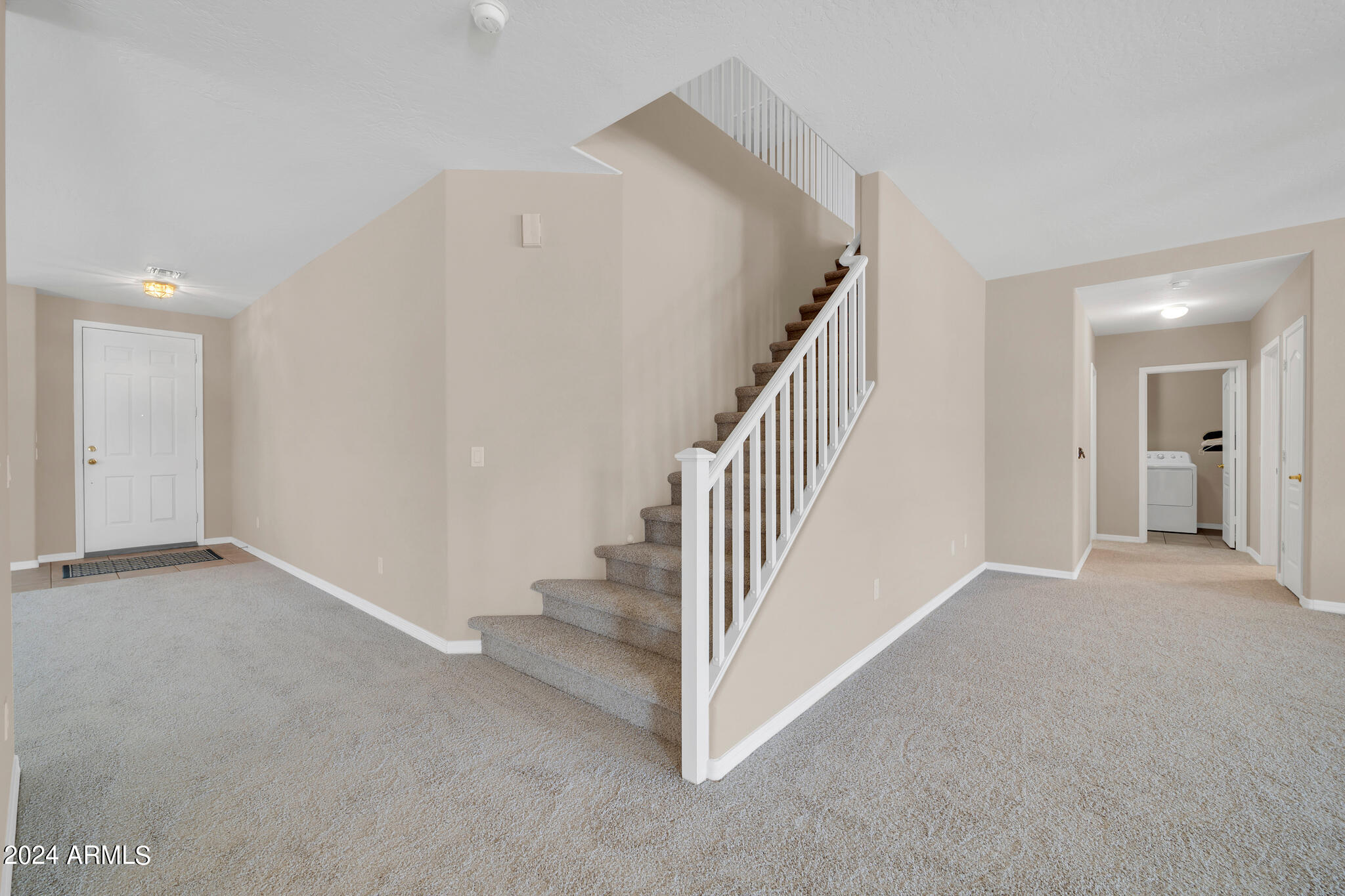 3426 W DESERT VISTA Trail