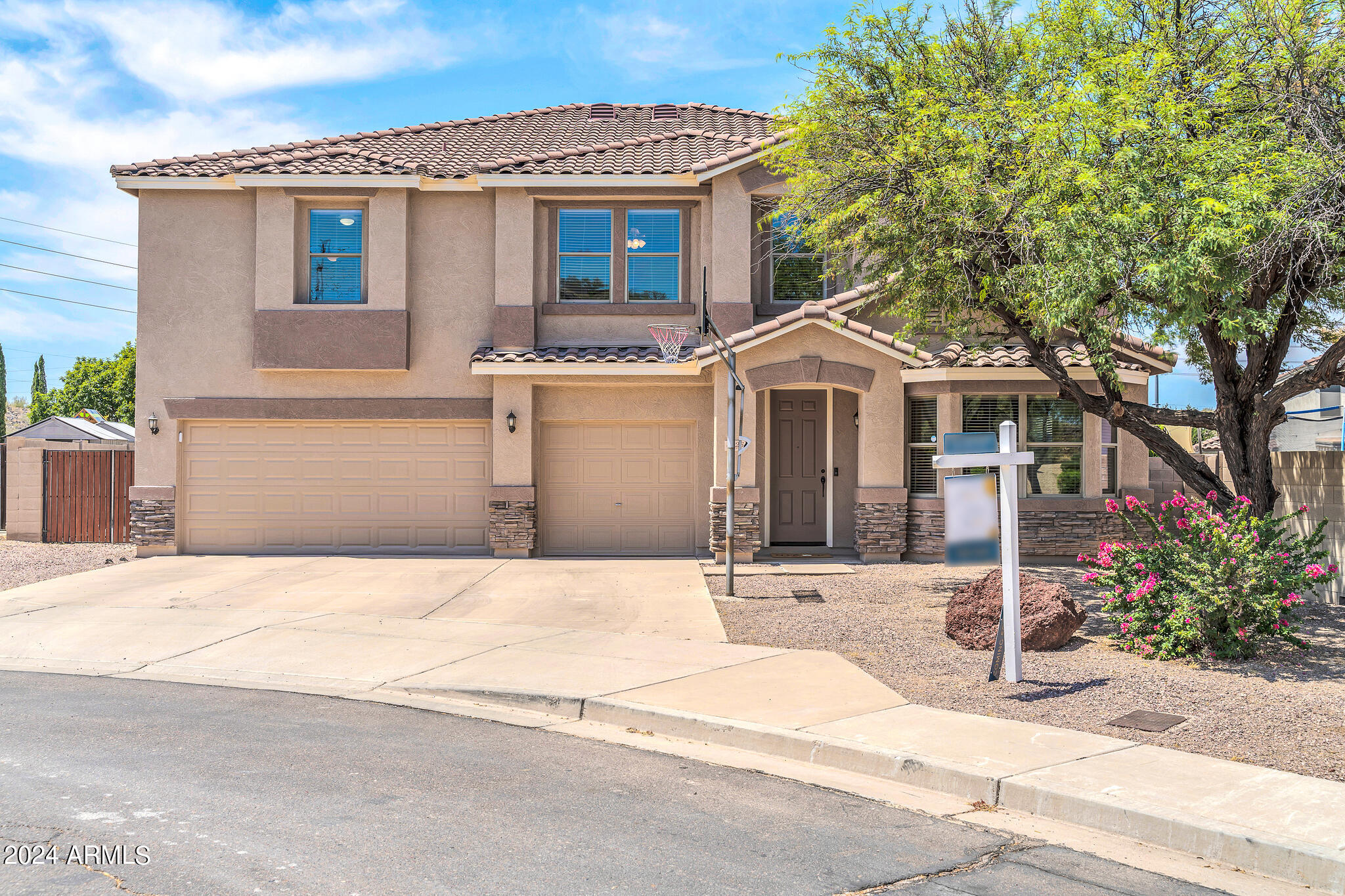 3426 W DESERT VISTA Trail
