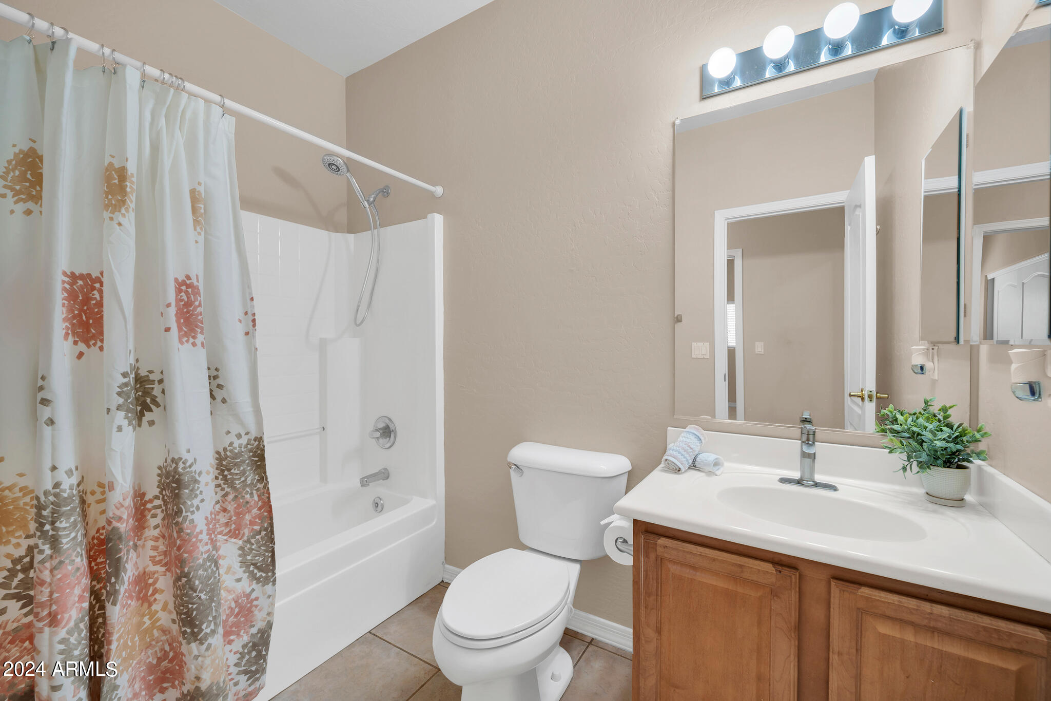 3426 W DESERT VISTA Trail