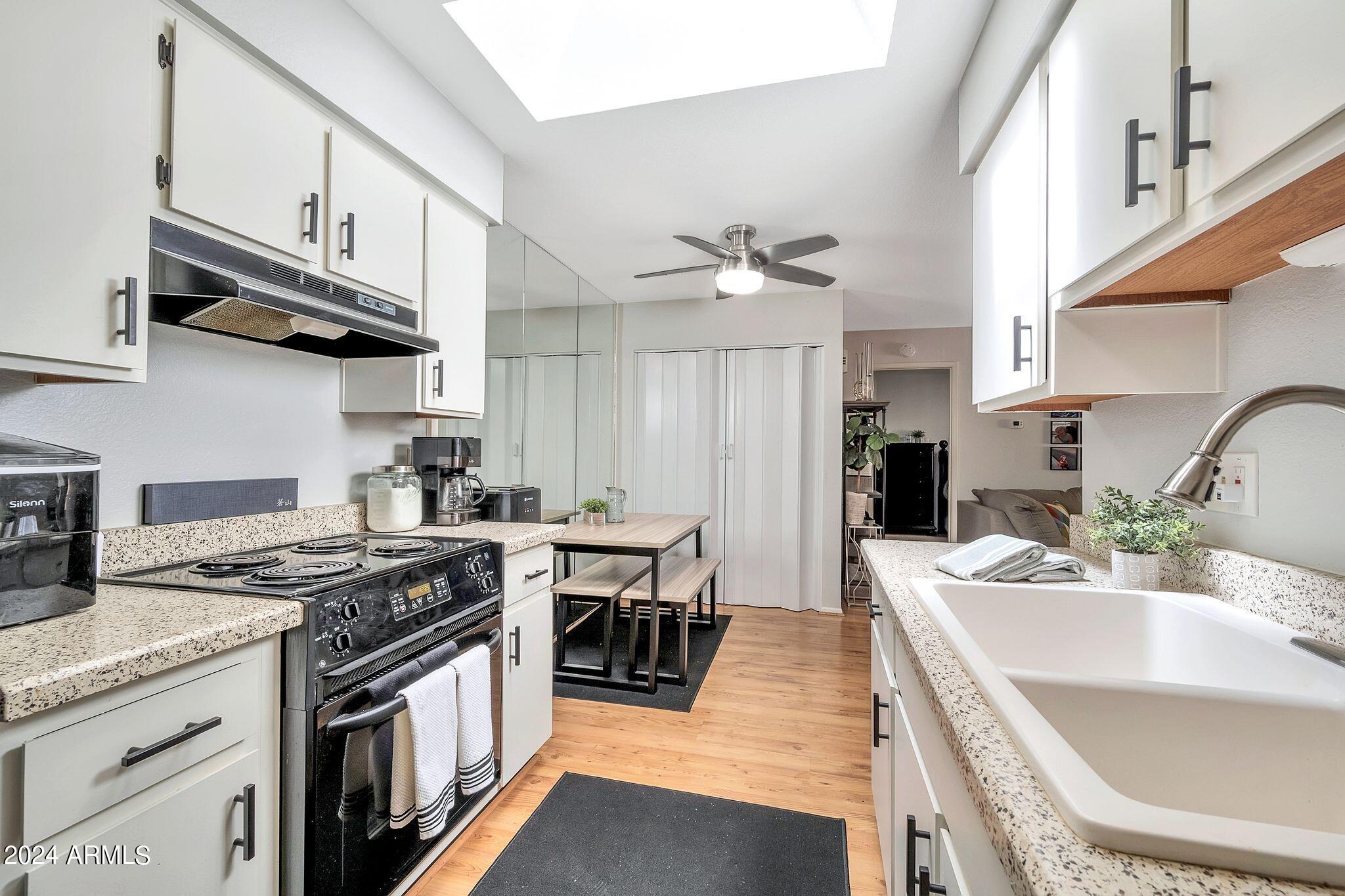 502 W TONOPAH Drive # 6