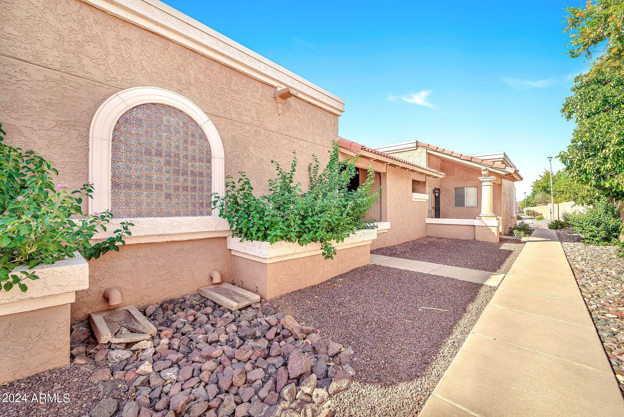 502 W TONOPAH Drive # 6