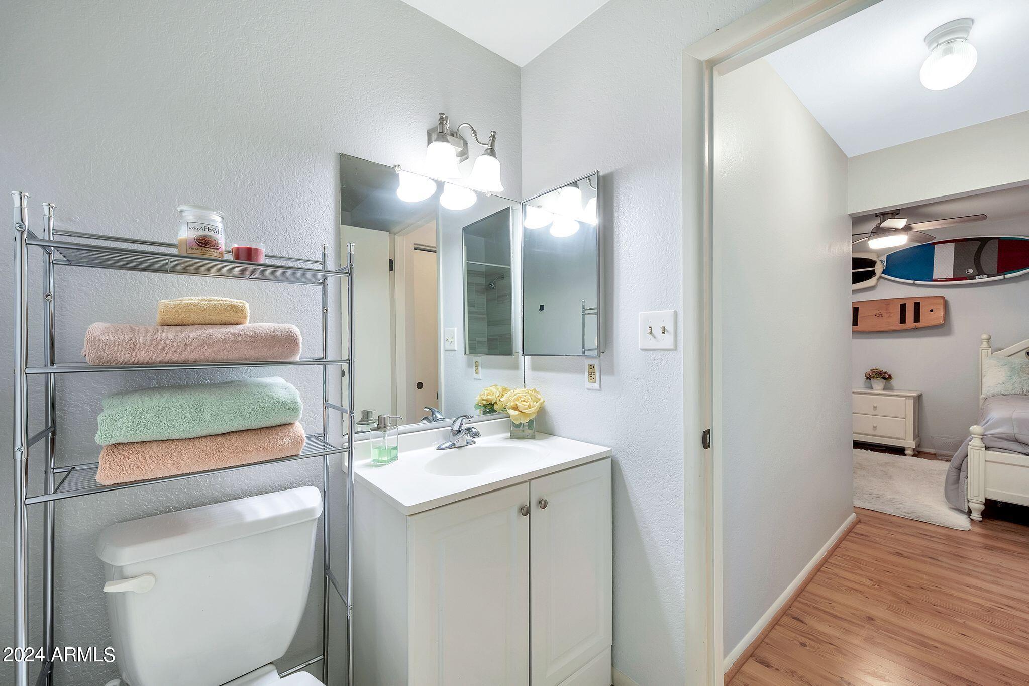 502 W TONOPAH Drive # 6