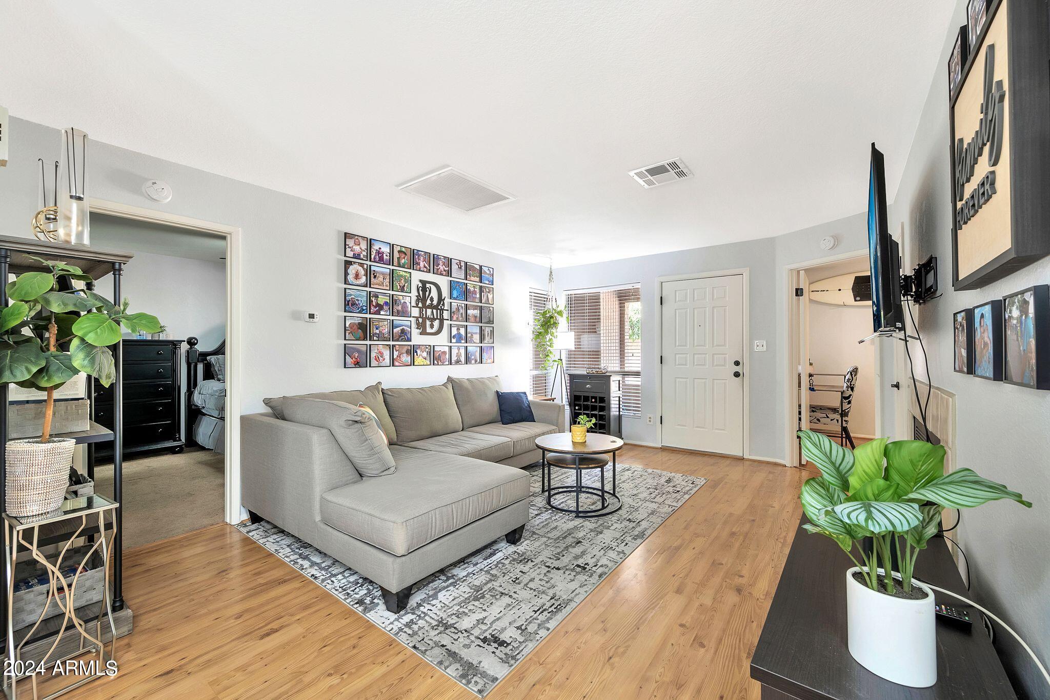 502 W TONOPAH Drive # 6