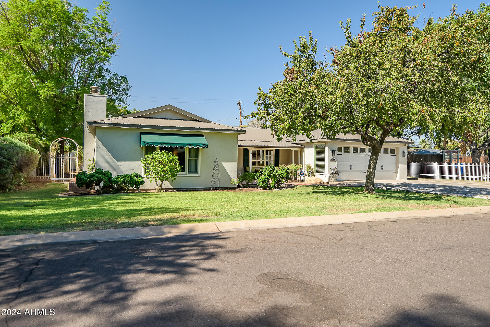 6830 N 11th Avenue
