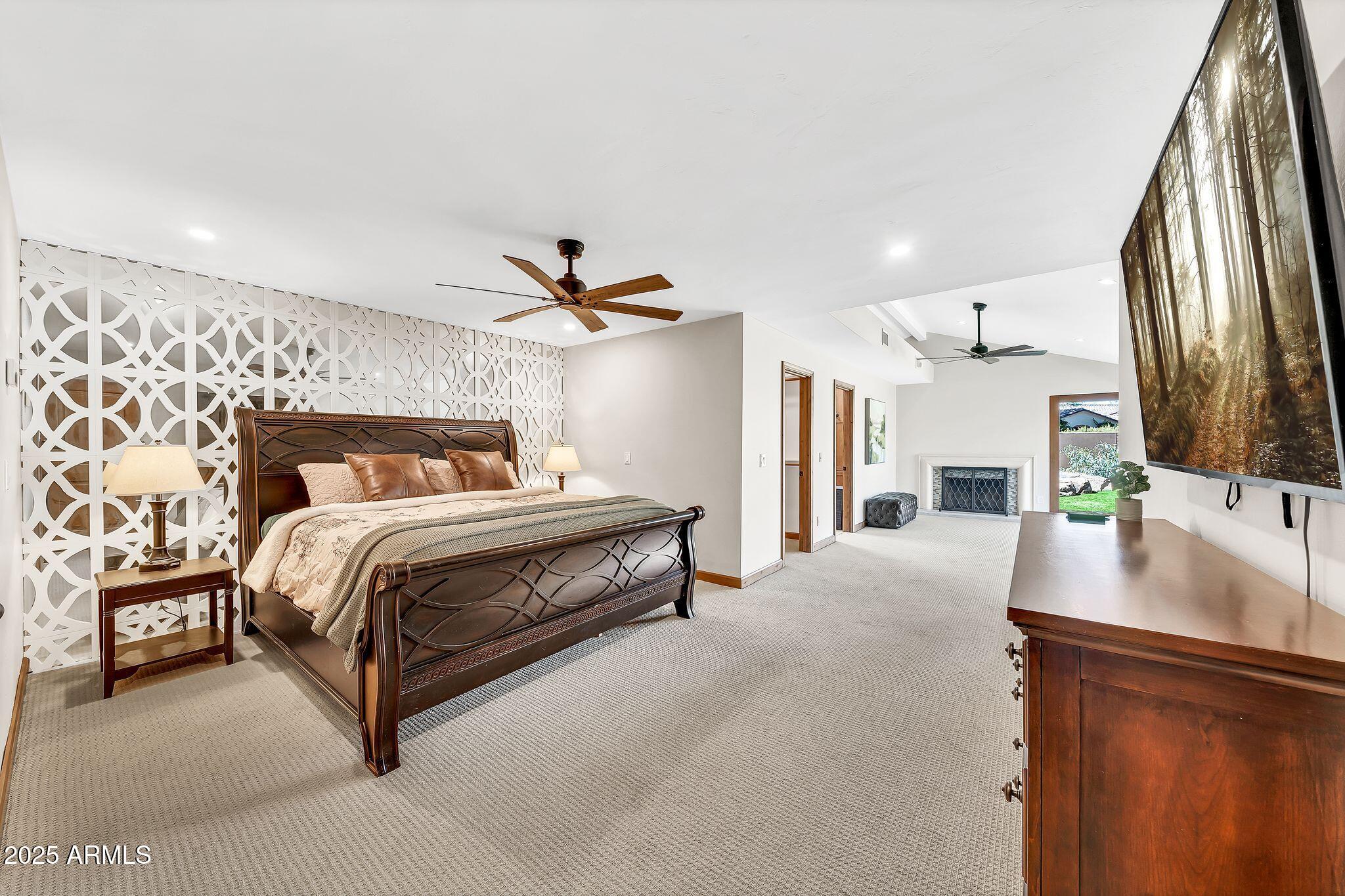 4022 E STANFORD Drive