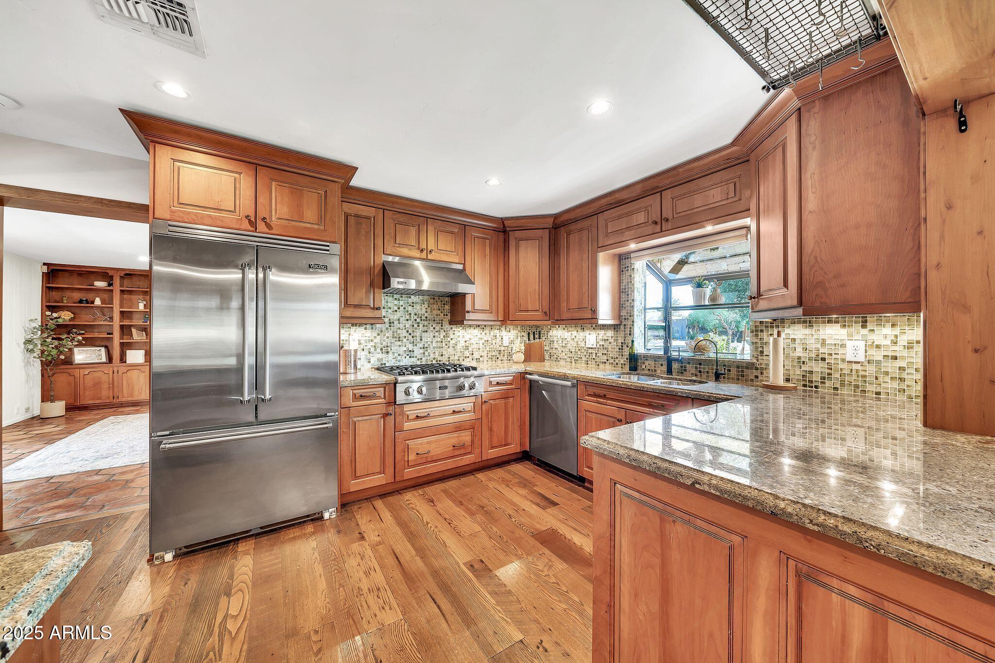 4022 E STANFORD Drive