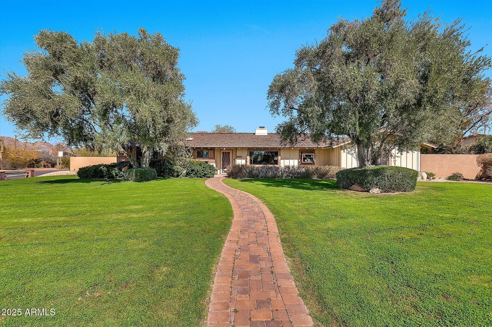 4022 E STANFORD Drive