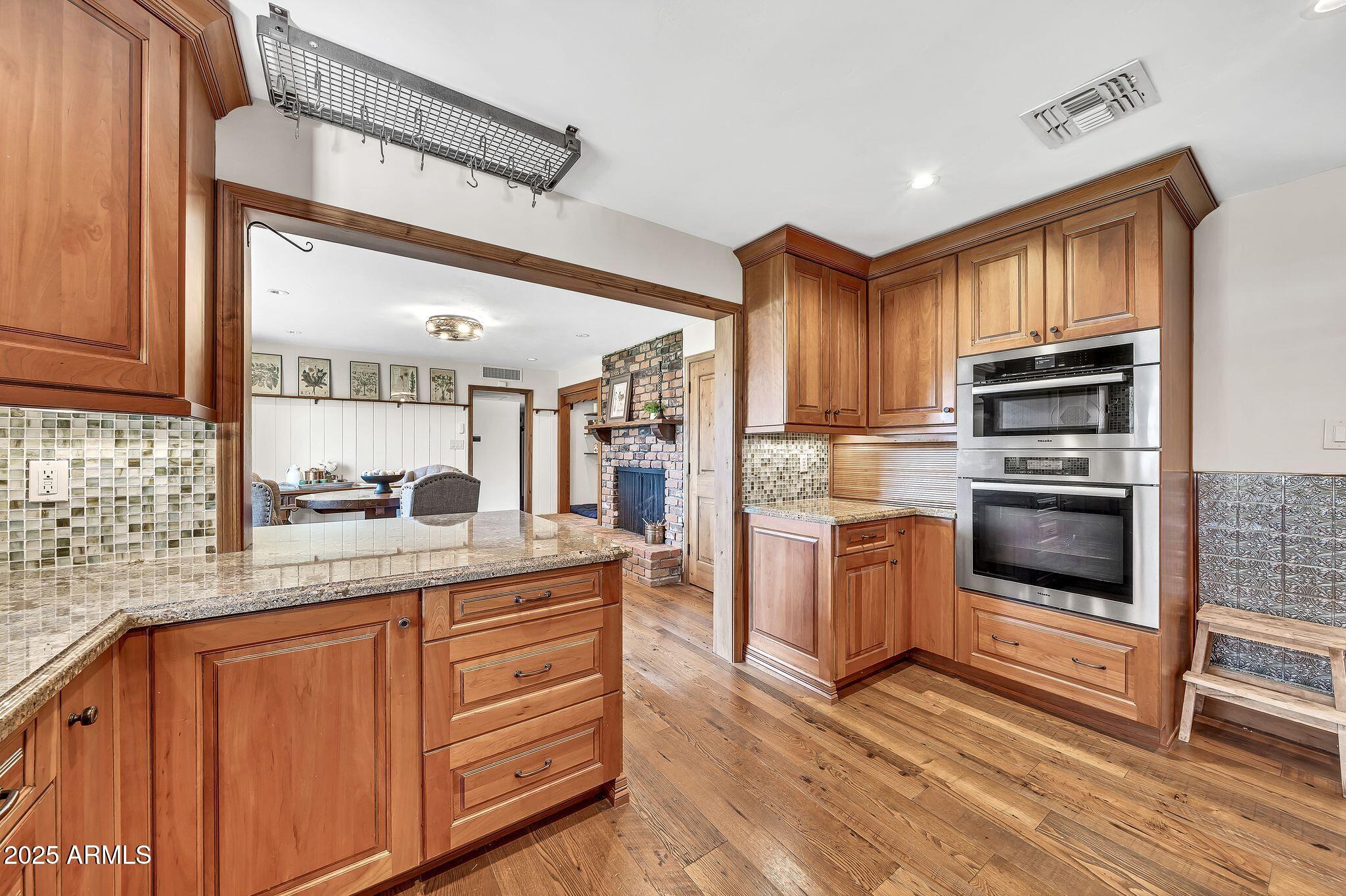 4022 E STANFORD Drive