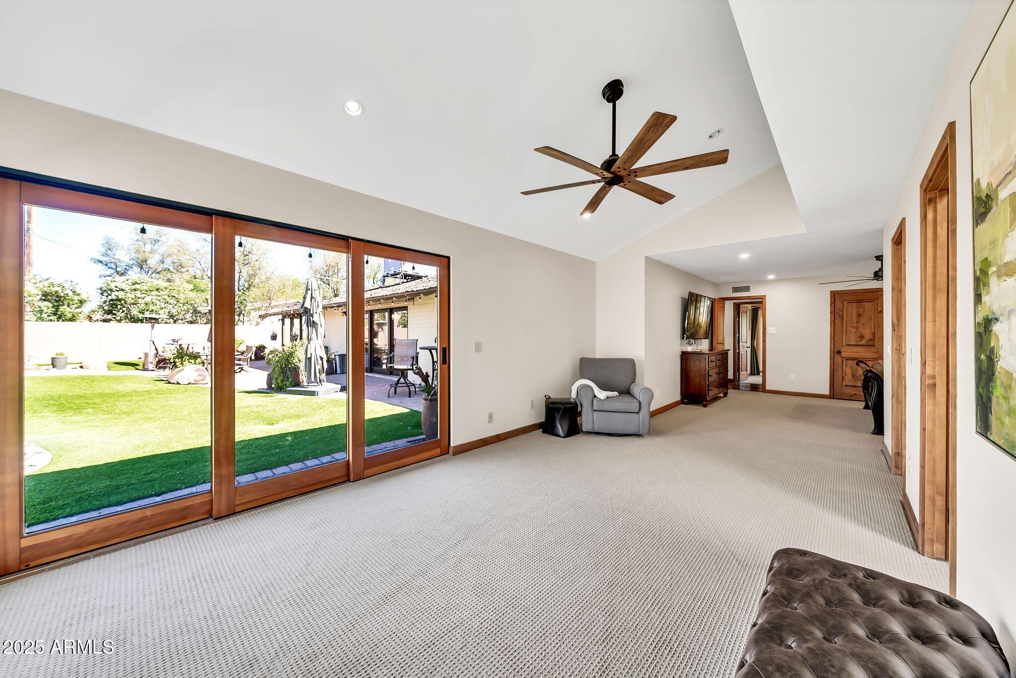 4022 E STANFORD Drive